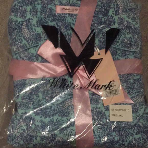 New (Package Opened) Mint Paisley Pajama Set - Picture 7 of 9